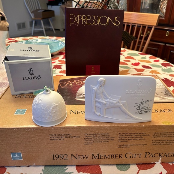 Signed ‘92 Lladro Collectors Gift w/ Summer Bell & Don Quixote plaque Excellent! - Picture 1 of 10